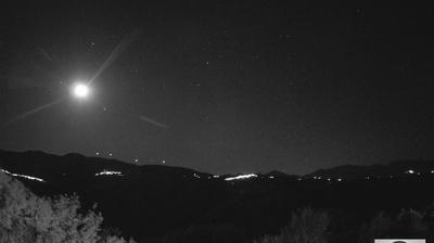 immagine della webcam nei dintorni di Camigliatello Silano: webcam Torano Castello