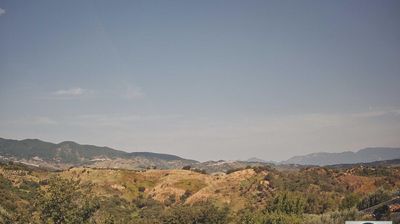 immagine della webcam nei dintorni di Spezzano della Sila: webcam Torano Castello