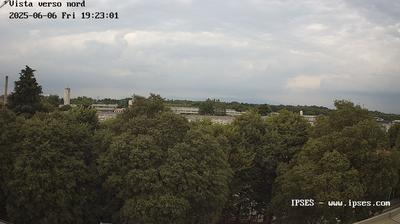 immagine della webcam nei dintorni di Milano Quadrilatero: webcam Garbagnate Milanese