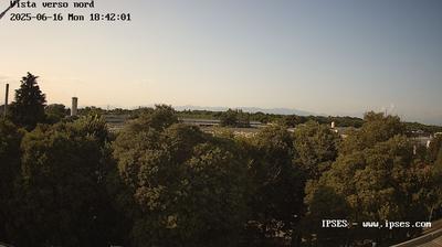 immagine della webcam nei dintorni di Milano Conca del Naviglio: webcam Garbagnate Milanese