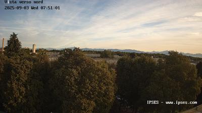 immagine della webcam nei dintorni di Milano Foro Bonaparte: webcam Garbagnate Milanese