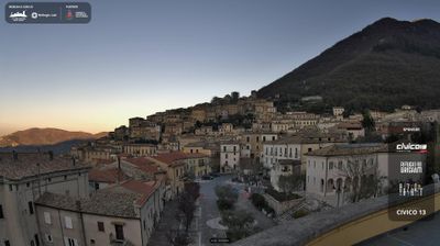 immagine della webcam nei dintorni di Isola del Liri: webcam San Donato Val di Comino