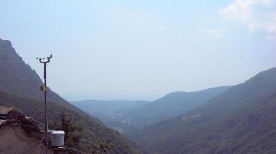 immagine della webcam nei dintorni di Piamprato: webcam Traversella