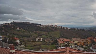 immagine della webcam nei dintorni di Villa Celiera: webcam Penne
