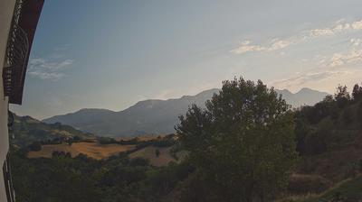 immagine della webcam nei dintorni di Pietracamela: webcam Arsita