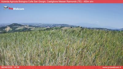 immagine della webcam nei dintorni di Silvi Marina: webcam Castiglione Messer Raimondo