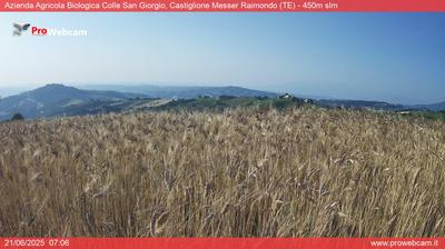 immagine della webcam nei dintorni di Villa Celiera: webcam Castiglione Messer Raimondo