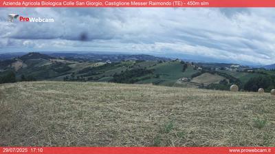 immagine della webcam nei dintorni di Arsita: webcam Castiglione Messer Raimondo