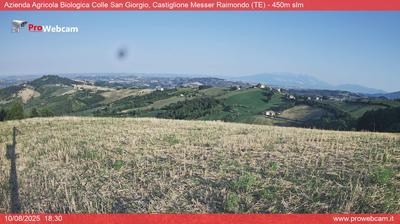 immagine della webcam nei dintorni di Silville: webcam Castiglione Messer Raimondo