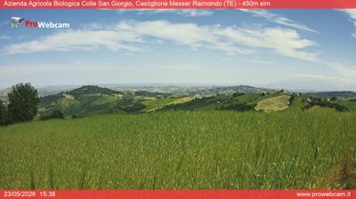 immagine della webcam nei dintorni di Silvi: webcam Castiglione Messer Raimondo