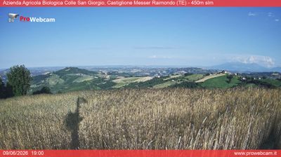 immagine della webcam nei dintorni di Pineto: webcam Castiglione Messer Raimondo