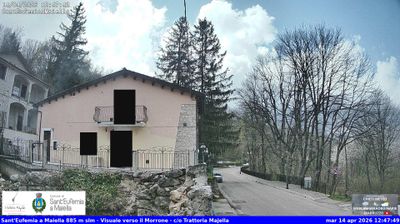 immagine della webcam nei dintorni di Carpineto della Nora: webcam Sant'Eufemia a Maiella
