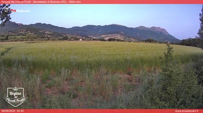 immagine della webcam nei dintorni di Colledara: webcam Montebello di Bertona