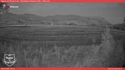 immagine della webcam nei dintorni di Arsita: webcam Montebello di Bertona