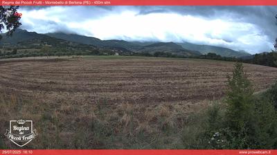 immagine della webcam nei dintorni di Arsita: webcam Montebello di Bertona