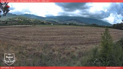 immagine della webcam nei dintorni di Scerne: webcam Montebello di Bertona