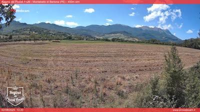 immagine della webcam nei dintorni di Morro d'Oro: webcam Montebello di Bertona