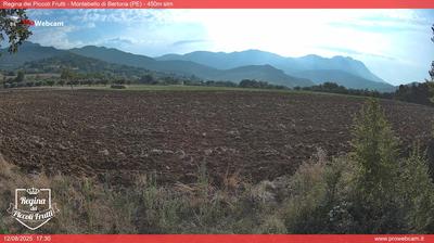 immagine della webcam nei dintorni di Pietracamela: webcam Montebello di Bertona