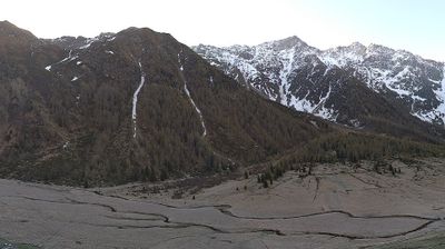 immagine della webcam nei dintorni di Ghiacciaio Presena: webcam Sobretta Vallalpe