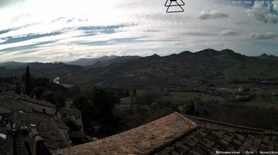 immagine della webcam nei dintorni di Montecalvo in Foglia: webcam Verucchio