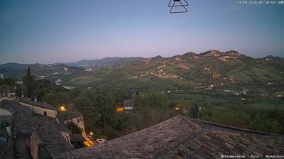 immagine della webcam nei dintorni di Santarcangelo di Romagna: webcam Verucchio