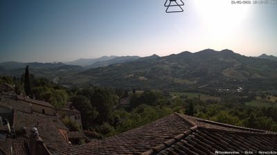 immagine della webcam nei dintorni di Montecalvo in Foglia: webcam Verucchio