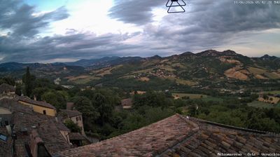 immagine della webcam nei dintorni di Montecalvo in Foglia: webcam Verucchio