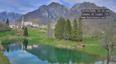 immagine della webcam nei dintorni di Terragnolo: webcam Laghi
