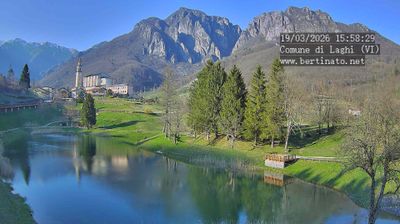 immagine della webcam nei dintorni di Posina: webcam Laghi
