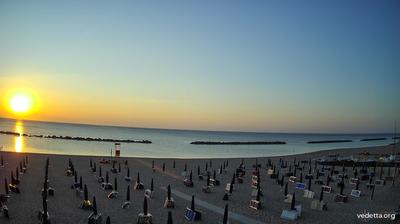 immagine della webcam nei dintorni di Porto Sant'Elpidio: webcam Porto Potenza Picena