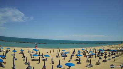 immagine della webcam nei dintorni di Santa Maria a Mare: webcam Porto Potenza Picena