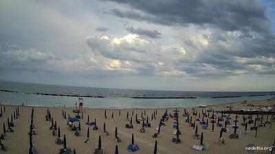 immagine della webcam nei dintorni di Scossicci: webcam Porto Potenza Picena