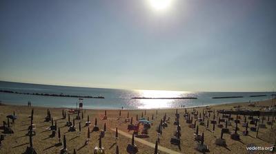 immagine della webcam nei dintorni di Marcelli: webcam Porto Potenza Picena