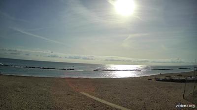 immagine della webcam nei dintorni di Santa Maria a Mare: webcam Porto Potenza Picena