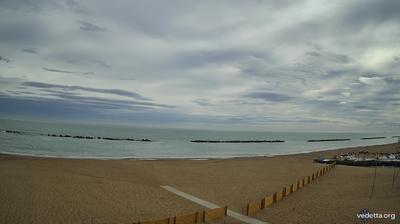 immagine della webcam nei dintorni di Porto San Giorgio: webcam Porto Potenza Picena