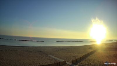 immagine della webcam nei dintorni di Porto San Giorgio: webcam Porto Potenza Picena