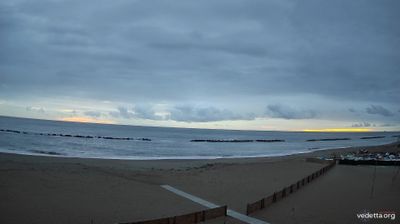 immagine della webcam nei dintorni di Osimo: webcam Porto Potenza Picena