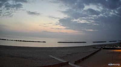 immagine della webcam nei dintorni di Numana: webcam Porto Potenza Picena