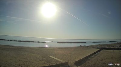 immagine della webcam nei dintorni di Civitanova Marche: webcam Porto Potenza Picena