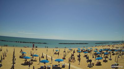 immagine della webcam nei dintorni di Sirolo: webcam Porto Potenza Picena