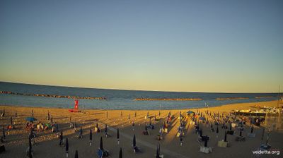 immagine della webcam nei dintorni di Lido di Fermo: webcam Porto Potenza Picena