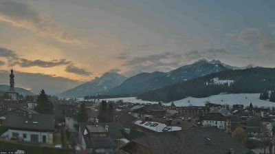 immagine della webcam nei dintorni di Monte Elmo: webcam Villabassa