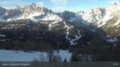 immagine della webcam nei dintorni di Auronzo di Cadore: webcam Monte Elmo