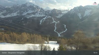 immagine della webcam nei dintorni di Santo Stefano di Cadore: webcam Monte Elmo