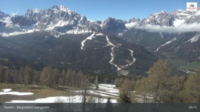 immagine della webcam nei dintorni di Campolongo di Cadore: webcam Monte Elmo