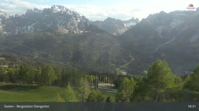 immagine della webcam nei dintorni di Dosoledo: webcam Monte Elmo
