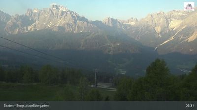 immagine della webcam nei dintorni di Comelico Superiore: webcam Monte Elmo