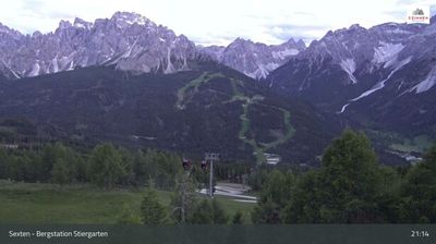 immagine della webcam nei dintorni di Santo Stefano di Cadore: webcam Monte Elmo