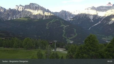 immagine della webcam nei dintorni di Monguelfo Tesido: webcam Monte Elmo