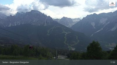 immagine della webcam nei dintorni di Auronzo di Cadore: webcam Monte Elmo